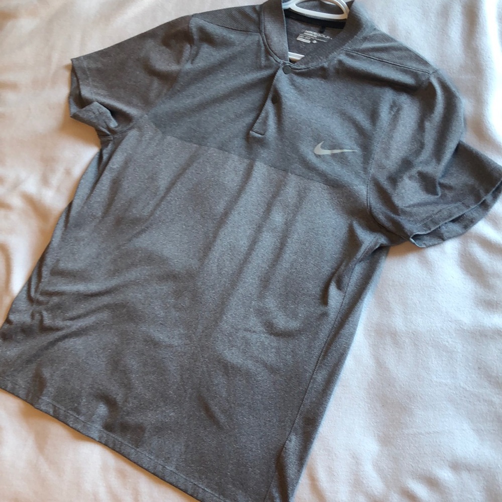 Nike dri fit golf shirt